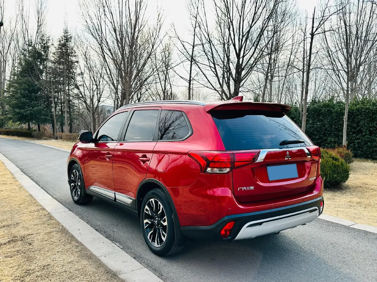 2019 Mitsubishi Outlander 2.0L 166HP L4 CVT,autocango,china used car exporter,china ev exporter,chinese used car exporter,chinese used ev exporter