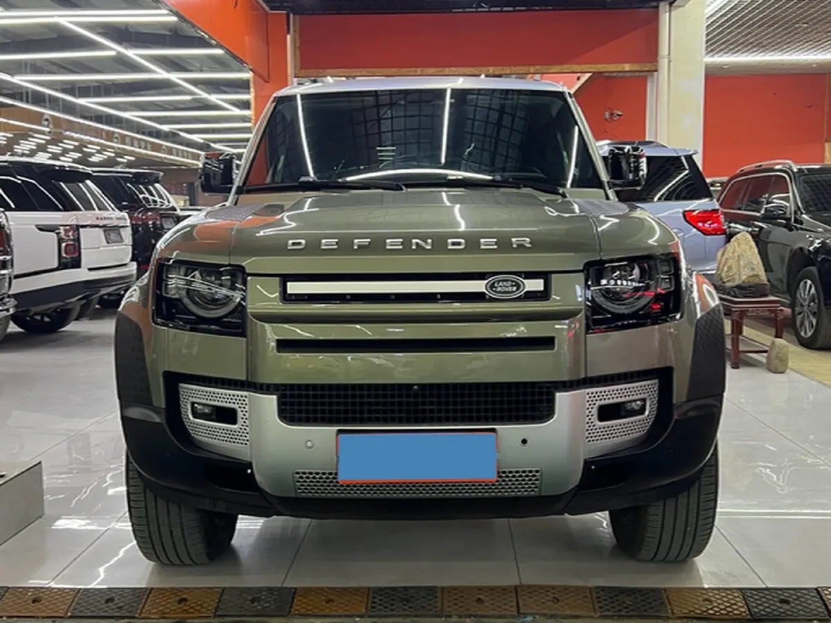 2020 Land Rover Defender 3.0T 400HP L6 8AT,autocango,china used car exporter,china ev exporter,chinese used car exporter,chinese used ev exporter