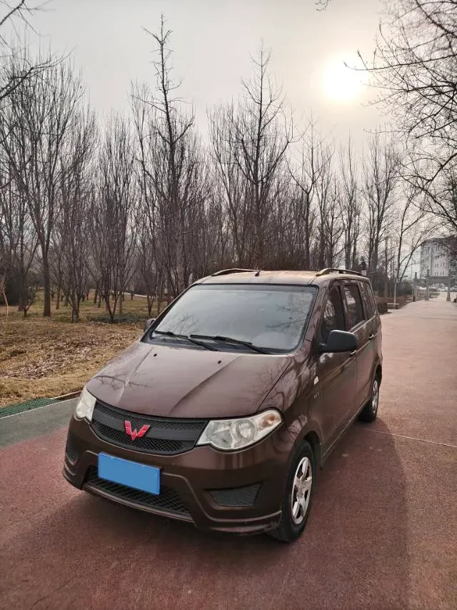 2015 WuLing HongGuang 1.5L 112HP L4 5MT,autocango,china used car exporter,china ev exporter,chinese used car exporter,chinese used ev exporter