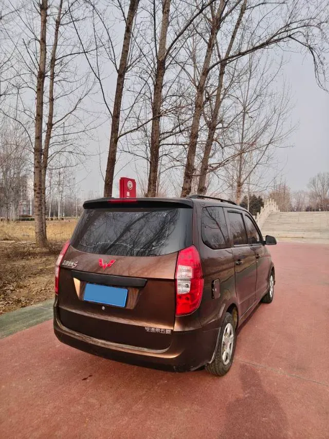 2015 WuLing HongGuang 1.5L 112HP L4 5MT,autocango,china used car exporter,china ev exporter,chinese used car exporter,chinese used ev exporter