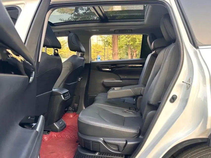 2022 Toyota Highlander 2.5L 192HP L4 E-CVT Hybrid,autocango,china used car exporter,china ev exporter,chinese used car exporter,chinese used ev exporter