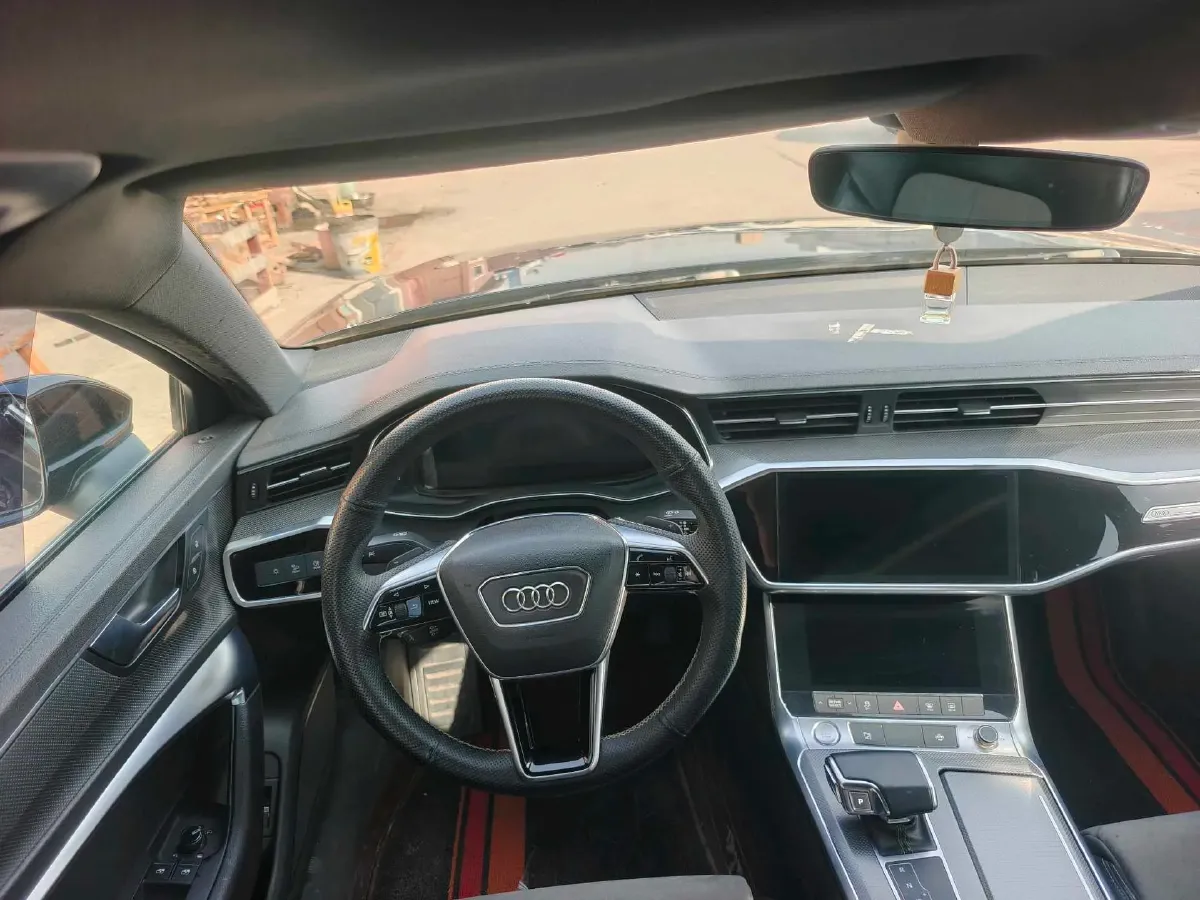 2019 Audi A6L 2.0T 190HP L4 7DCT,autocango,china used car exporter,china ev exporter,chinese used car exporter,chinese used ev exporter