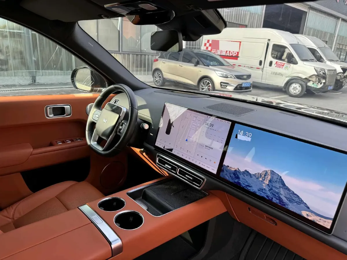 2023 Li L8 Range Extended 154HP REEV 40.9KWH,autocango,china used car exporter,china ev exporter,chinese used car exporter,chinese used ev exporter