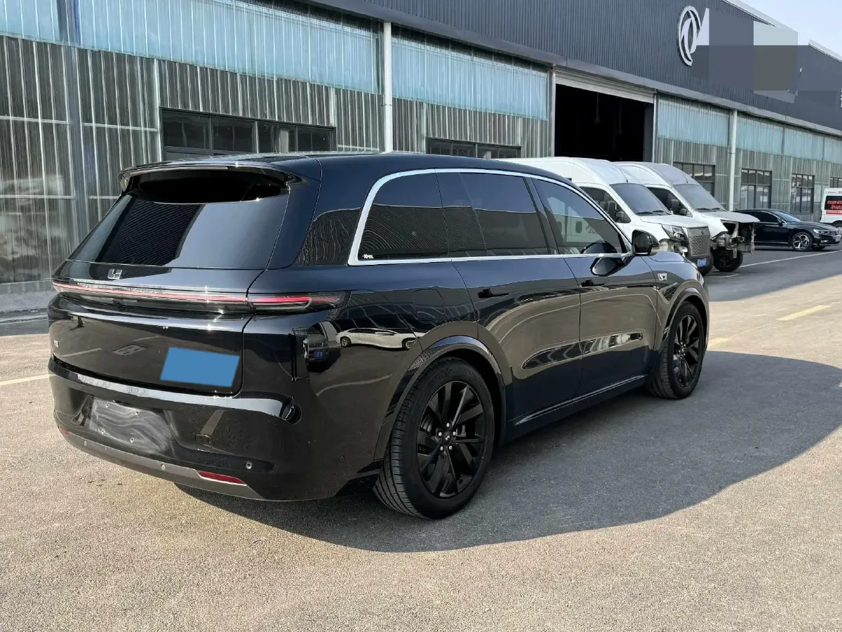 2023 Li L8 Range Extended 154HP REEV 40.9KWH,autocango,china used car exporter,china ev exporter,chinese used car exporter,chinese used ev exporter