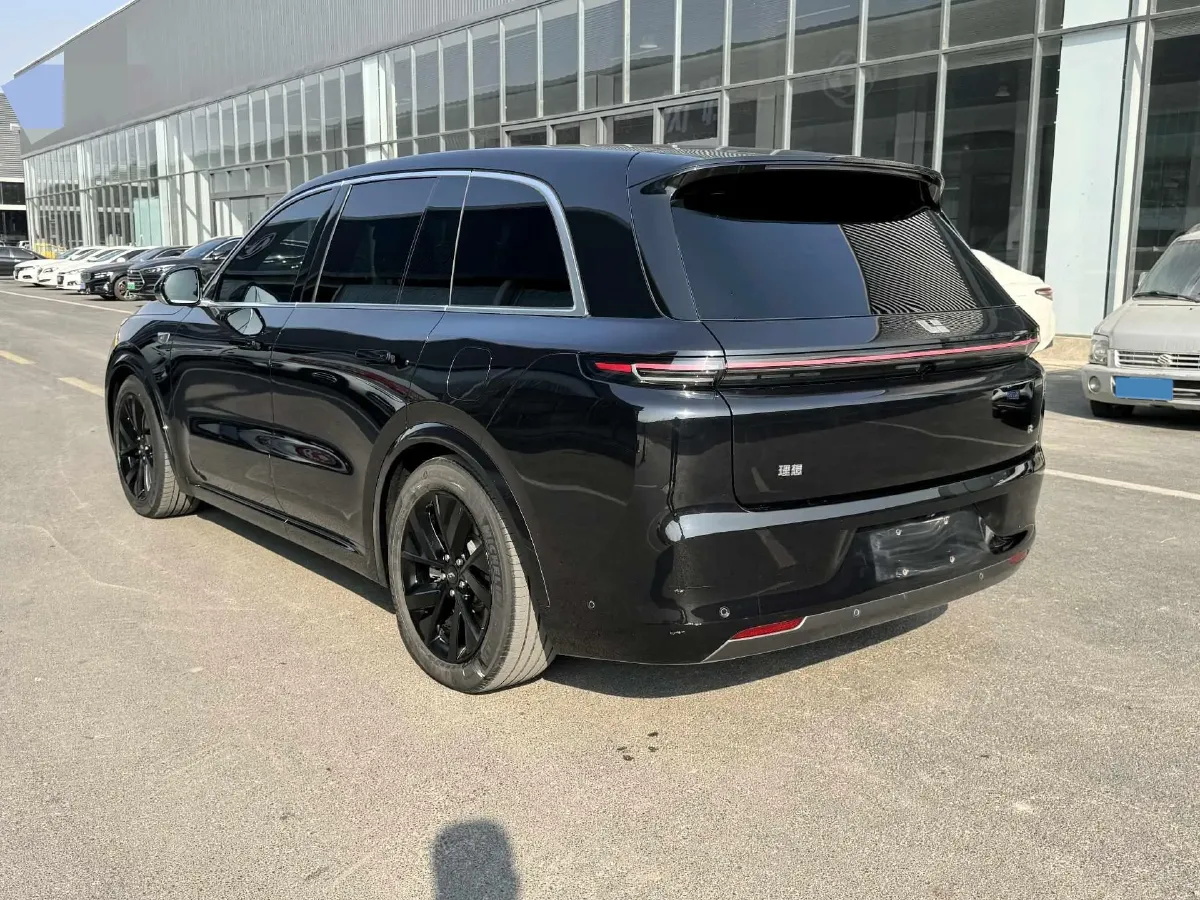2023 Li L8 Range Extended 154HP REEV 40.9KWH,autocango,china used car exporter,china ev exporter,chinese used car exporter,chinese used ev exporter
