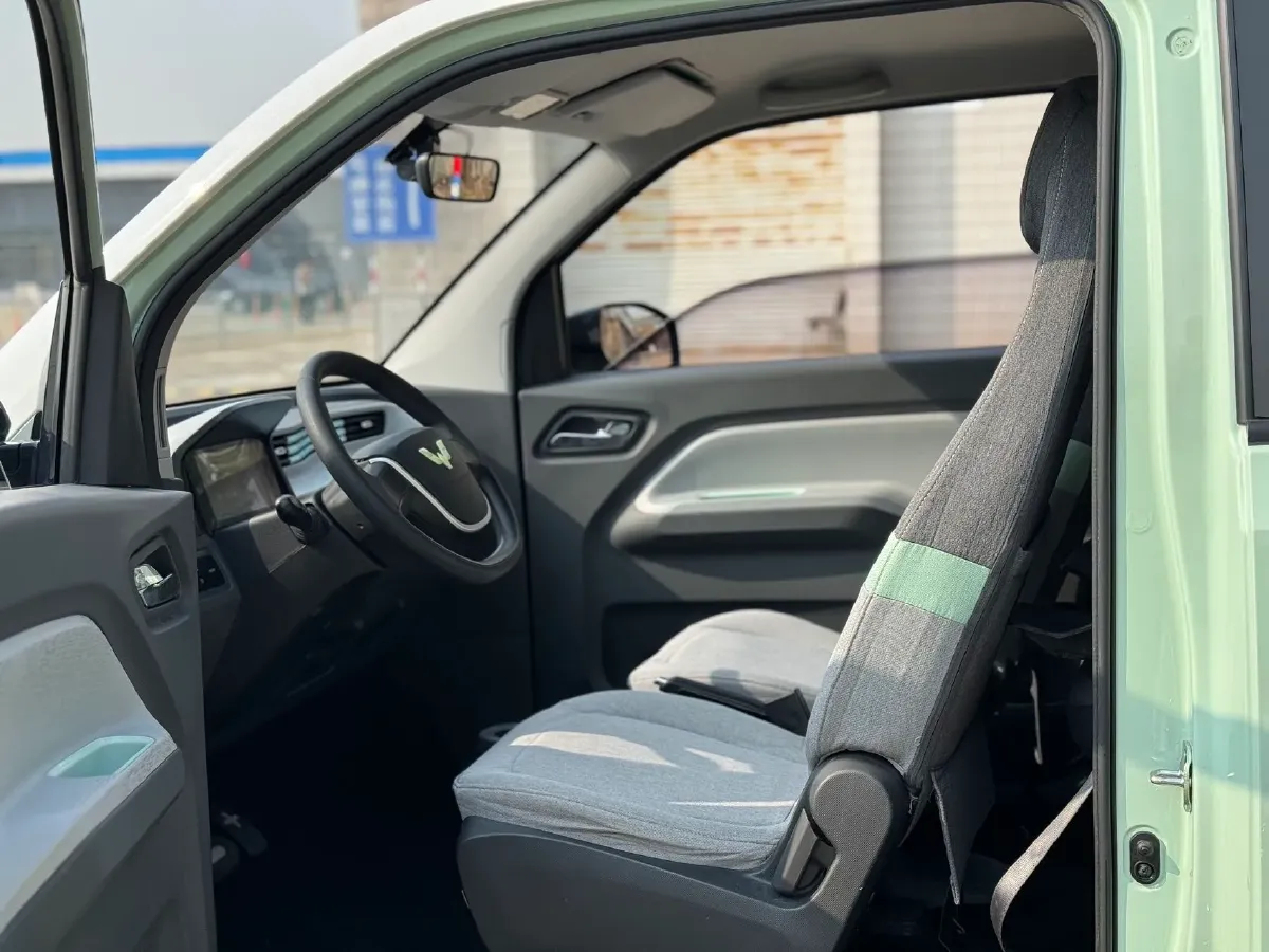 2021 WuLing HongGuang MINI EV BEV 13.9KWH,autocango,china used car exporter,china ev exporter,chinese used car exporter,chinese used ev exporter