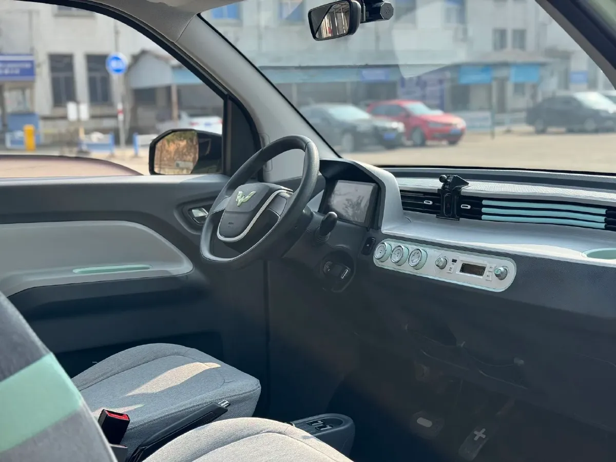 2021 WuLing HongGuang MINI EV BEV 13.9KWH,autocango,china used car exporter,china ev exporter,chinese used car exporter,chinese used ev exporter