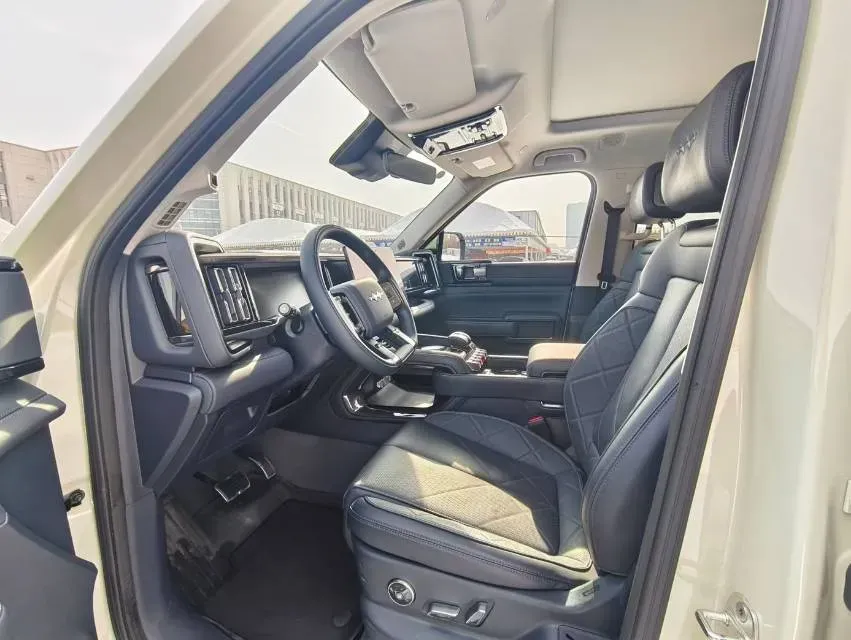 2025 FangChengBao Bao 5 1.5T 194HP L4 E-CVT PHEV 31.8KWH,autocango,china used car exporter,china ev exporter,chinese used car exporter,chinese used ev exporter