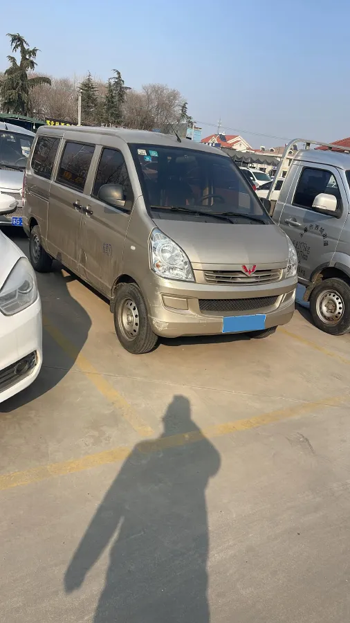 2020 WuLing RongGuang 1.2L 76HP L4 5MT,autocango,china used car exporter,china ev exporter,chinese used car exporter,chinese used ev exporter