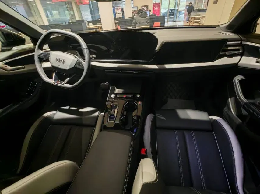 2026 Audi A5L 2.0T 170HP L4 7DCT,autocango,china used car exporter,china ev exporter,chinese used car exporter,chinese used ev exporter