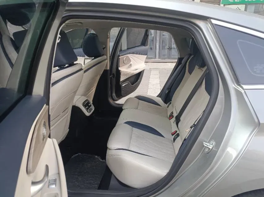 2022 Chery Arrizo 8 1.6T 197HP L4 7DCT,autocango,china used car exporter,china ev exporter,chinese used car exporter,chinese used ev exporter