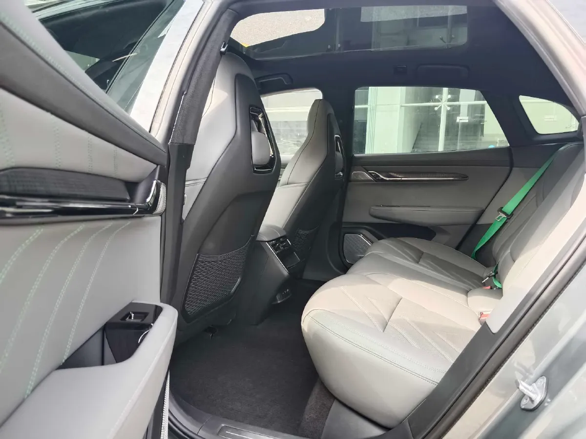 2022 Zeekr 001 BEV 100KWH,autocango,china used car exporter,china ev exporter,chinese used car exporter,chinese used ev exporter