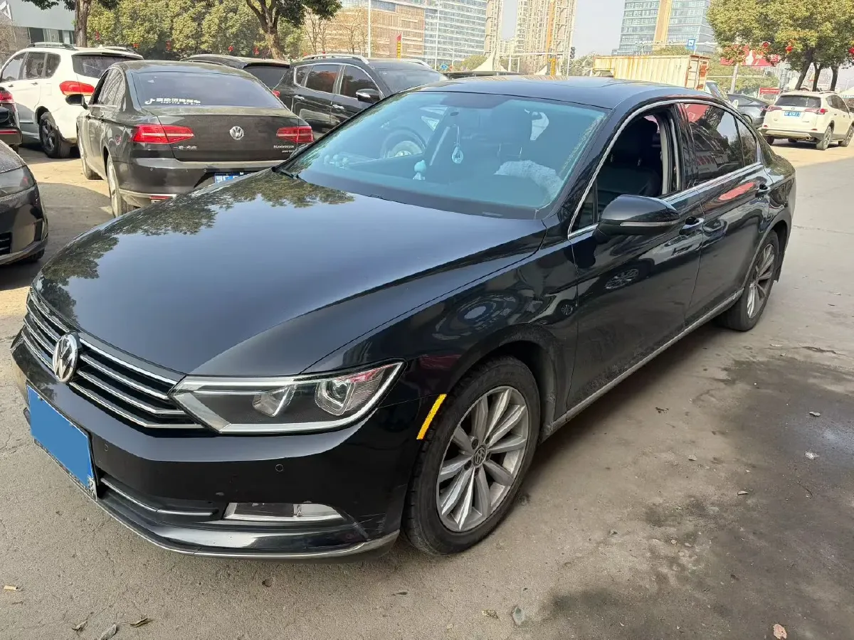 2018 Volkswagen Magotan 1.8T 180HP L4 7DCT,autocango,china used car exporter,china ev exporter,chinese used car exporter,chinese used ev exporter