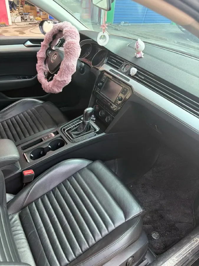 2018 Volkswagen Magotan 1.8T 180HP L4 7DCT,autocango,china used car exporter,china ev exporter,chinese used car exporter,chinese used ev exporter