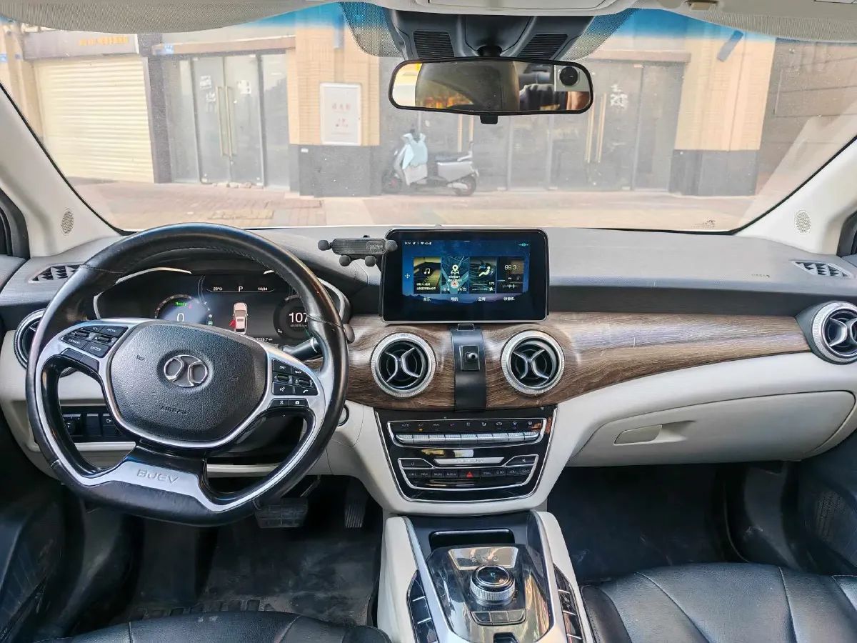 2018 BeiJing Auto EU5 BEV 53.66KWH,autocango,china used car exporter,china ev exporter,chinese used car exporter,chinese used ev exporter