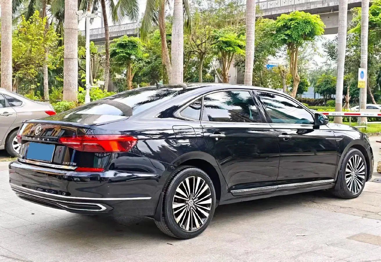 2019 Volvo V40 1.5T 152HP L4 6AT,autocango,china used car exporter,china ev exporter,chinese used car exporter,chinese used ev exporter