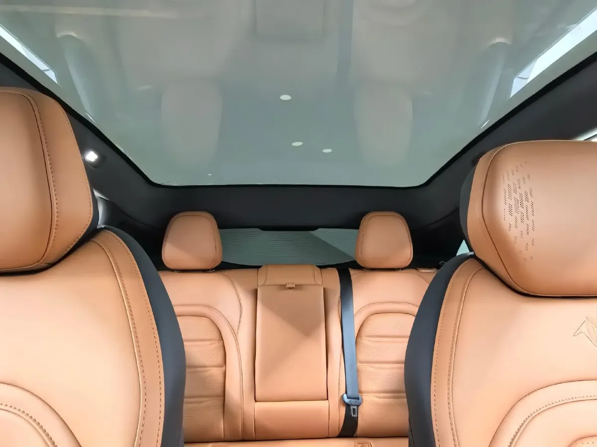 2024 DongFeng eπ eπ007 REEV 105HP REEV 28.4KWH,autocango,china used car exporter,china ev exporter,chinese used car exporter,chinese used ev exporter