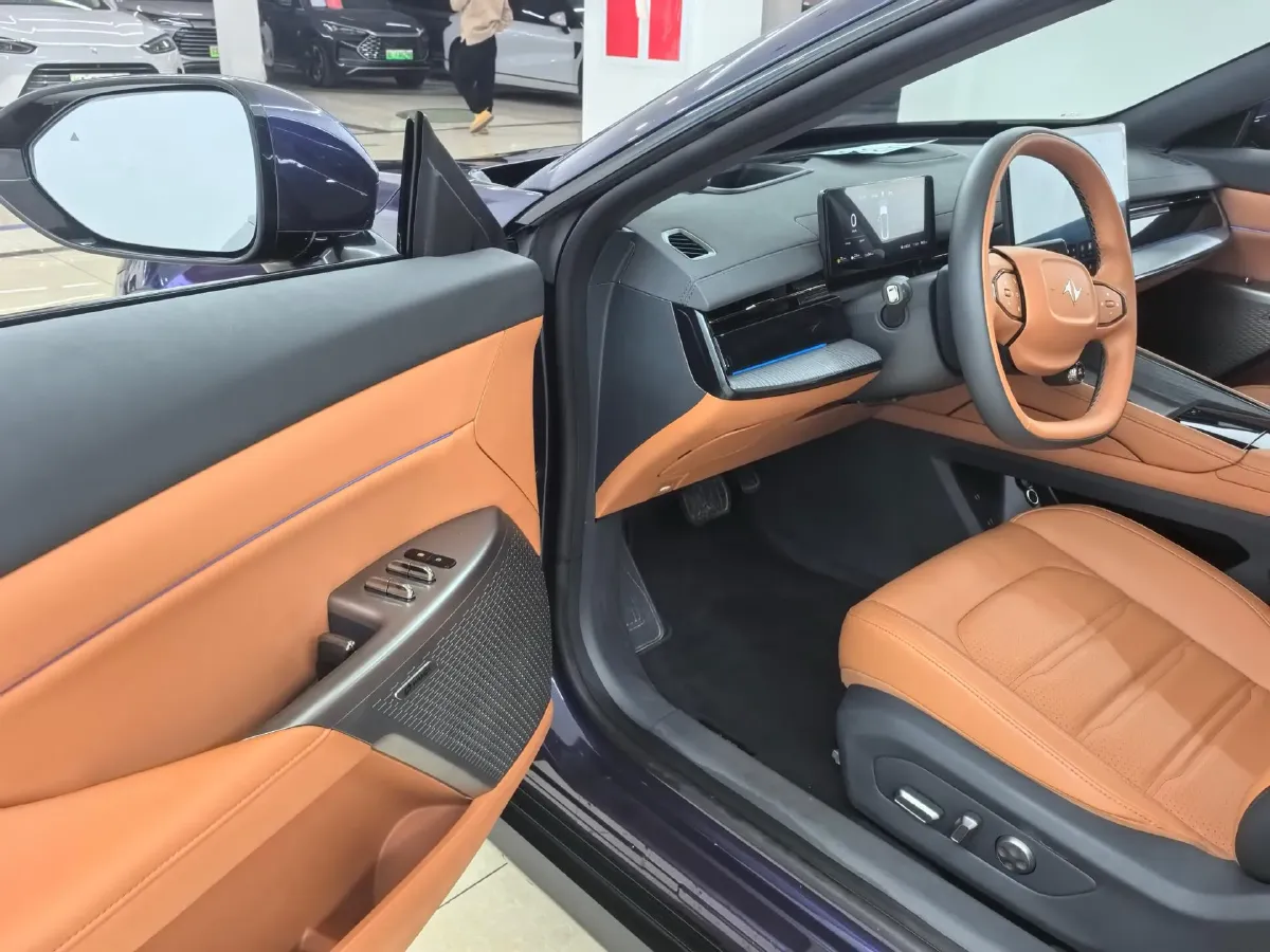 2024 DongFeng eπ eπ007 REEV 105HP REEV 28.4KWH,autocango,china used car exporter,china ev exporter,chinese used car exporter,chinese used ev exporter