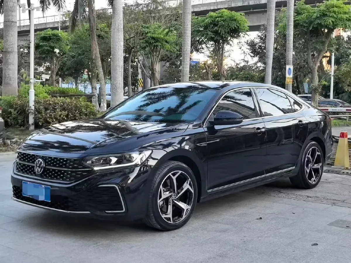 2023 Volkswagen Passat 2.0T 186HP L4 7DCT,autocango,china used car exporter,china ev exporter,chinese used car exporter,chinese used ev exporter
