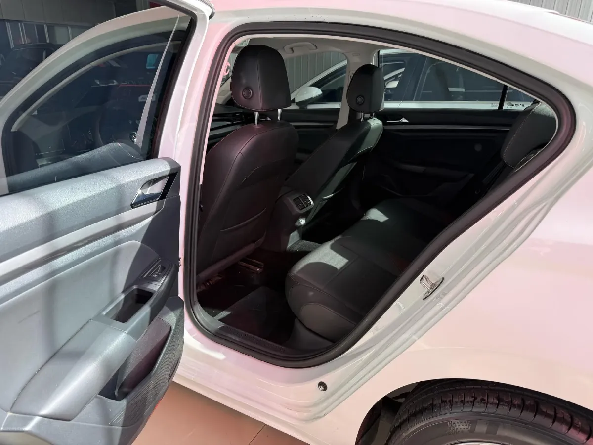 2020 Volkswagen Bora 1.5L 113HP L4 6AT,autocango,china used car exporter,china ev exporter,chinese used car exporter,chinese used ev exporter