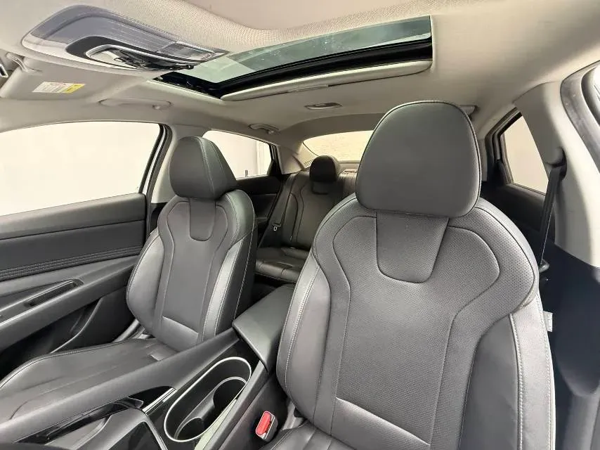 2022 Hyundai Elantra 1.5L 115HP L4 CVT,autocango,china used car exporter,china ev exporter,chinese used car exporter,chinese used ev exporter