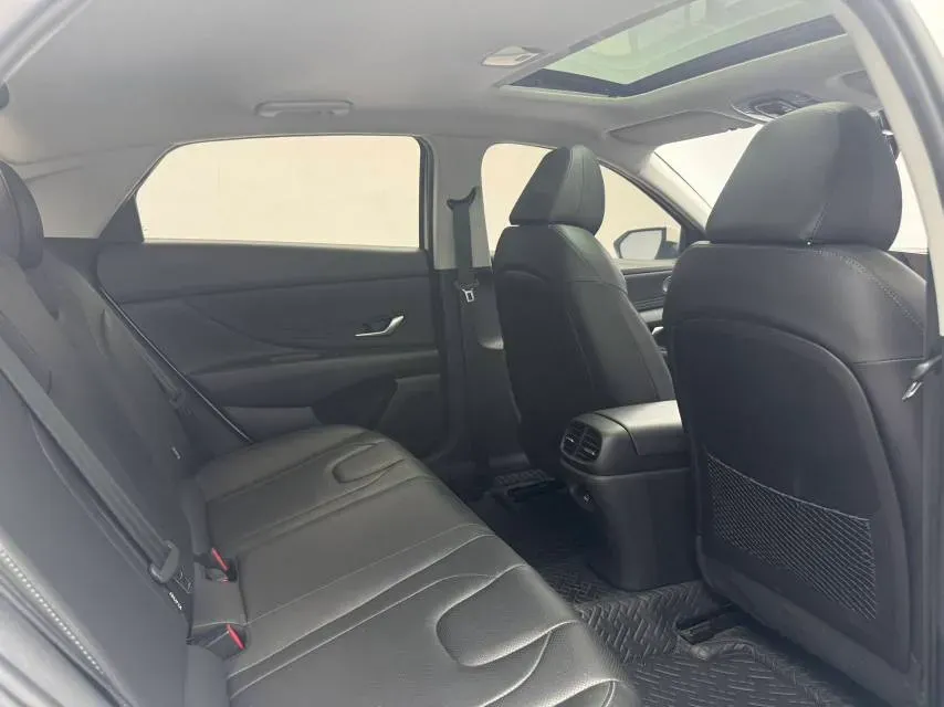 2022 Hyundai Elantra 1.5L 115HP L4 CVT,autocango,china used car exporter,china ev exporter,chinese used car exporter,chinese used ev exporter