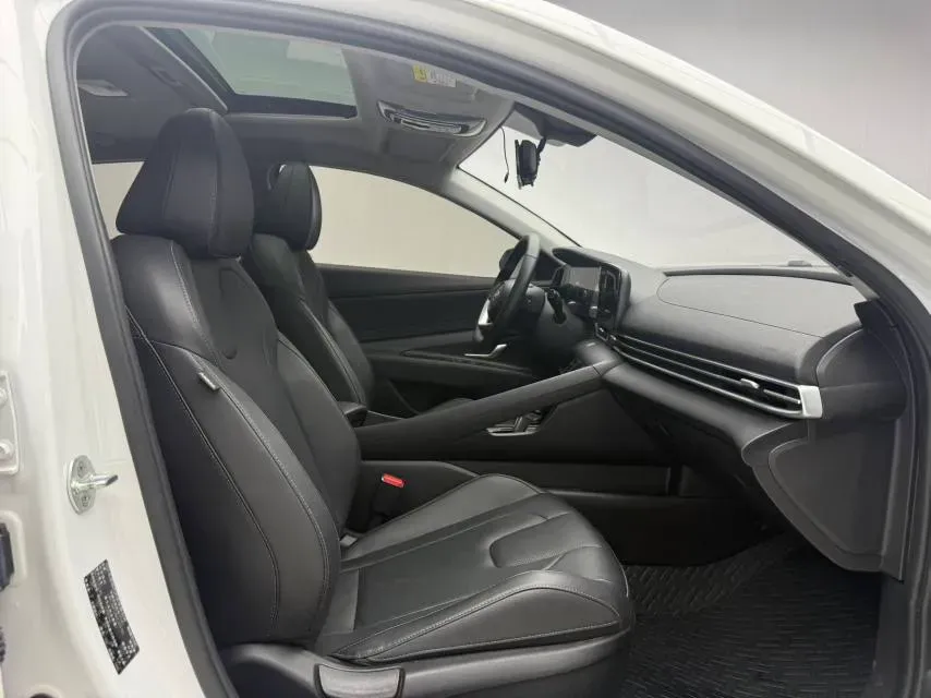 2022 Hyundai Elantra 1.5L 115HP L4 CVT,autocango,china used car exporter,china ev exporter,chinese used car exporter,chinese used ev exporter