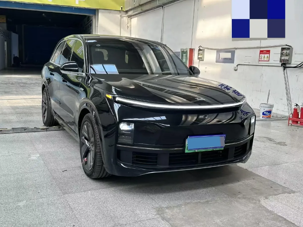 2024 Volvo S60 2.0T 197HP L4 7DCT,autocango,china used car exporter,china ev exporter,chinese used car exporter,chinese used ev exporter