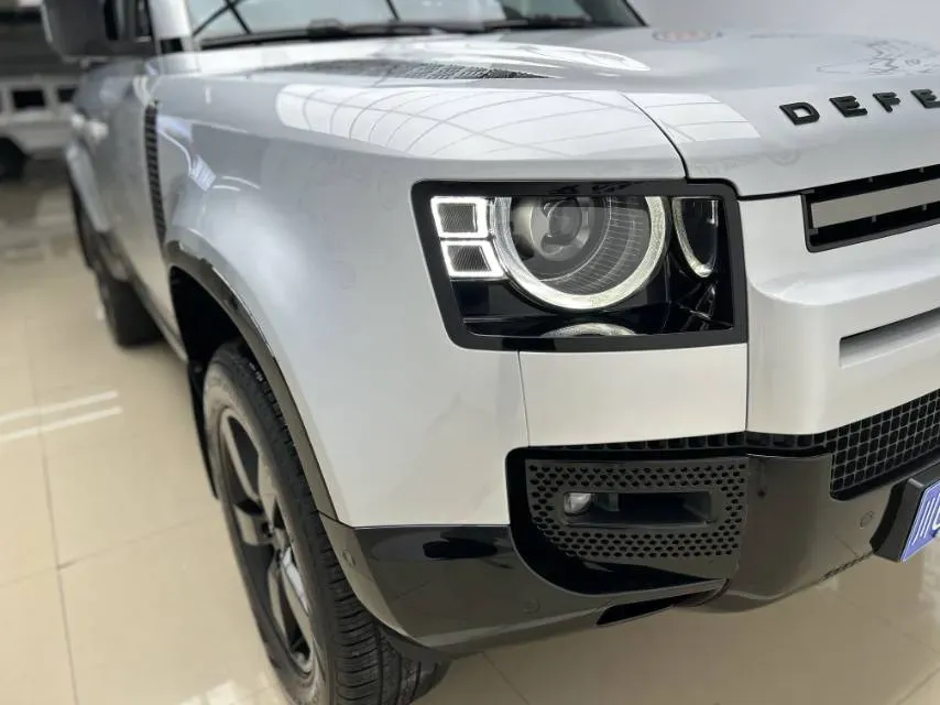 2023 Land Rover Defender 3.0T 400HP L6 8AT,autocango,china used car exporter,china ev exporter,chinese used car exporter,chinese used ev exporter
