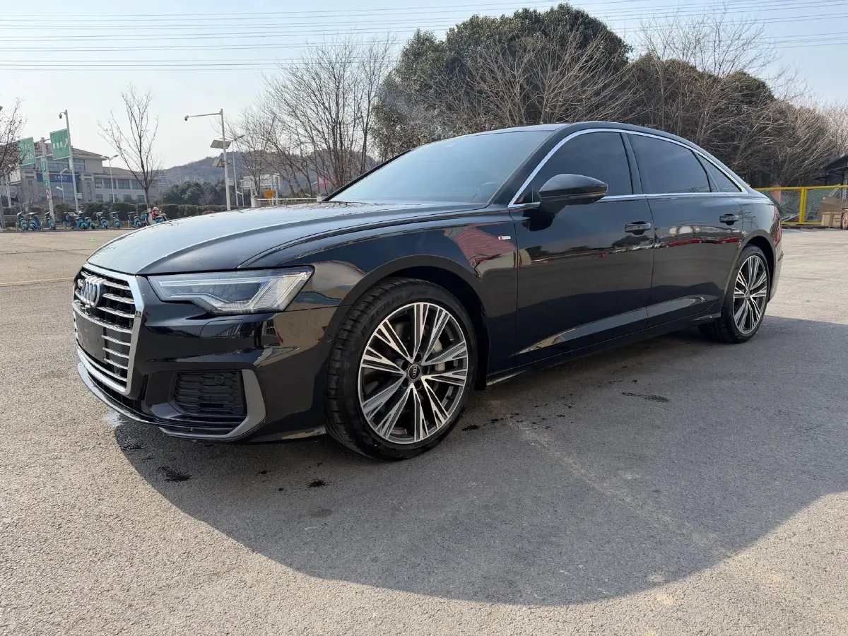 2022 Audi A6L 3.0T 340HP V6 7DCT,autocango,china used car exporter,china ev exporter,chinese used car exporter,chinese used ev exporter