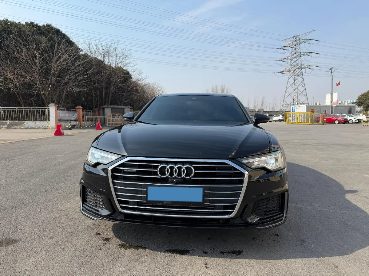 2022 Audi A6L 3.0T 340HP V6 7DCT,autocango,china used car exporter,china ev exporter,chinese used car exporter,chinese used ev exporter