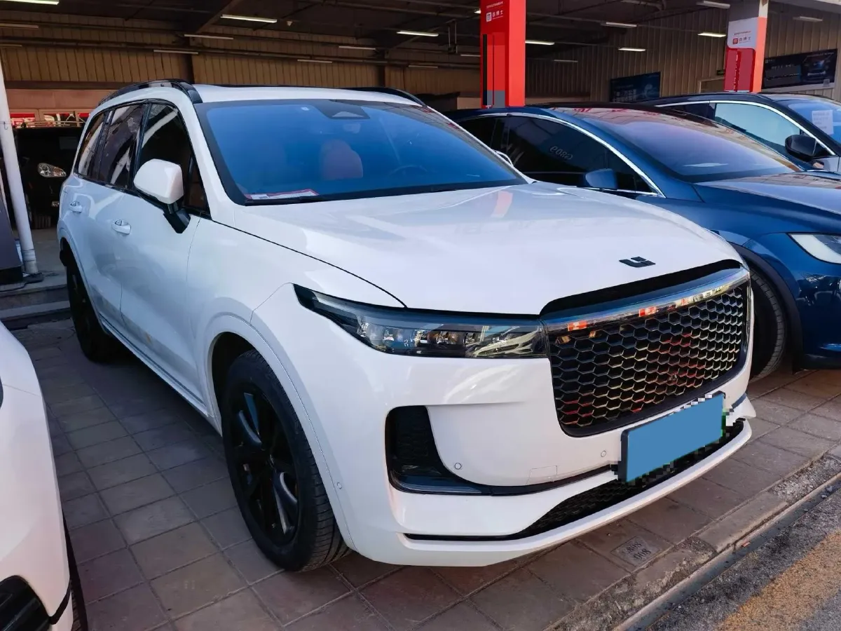 2021 Li ONE Range Extended 131HP REEV 40.5KWH,autocango,china used car exporter,china ev exporter,chinese used car exporter,chinese used ev exporter