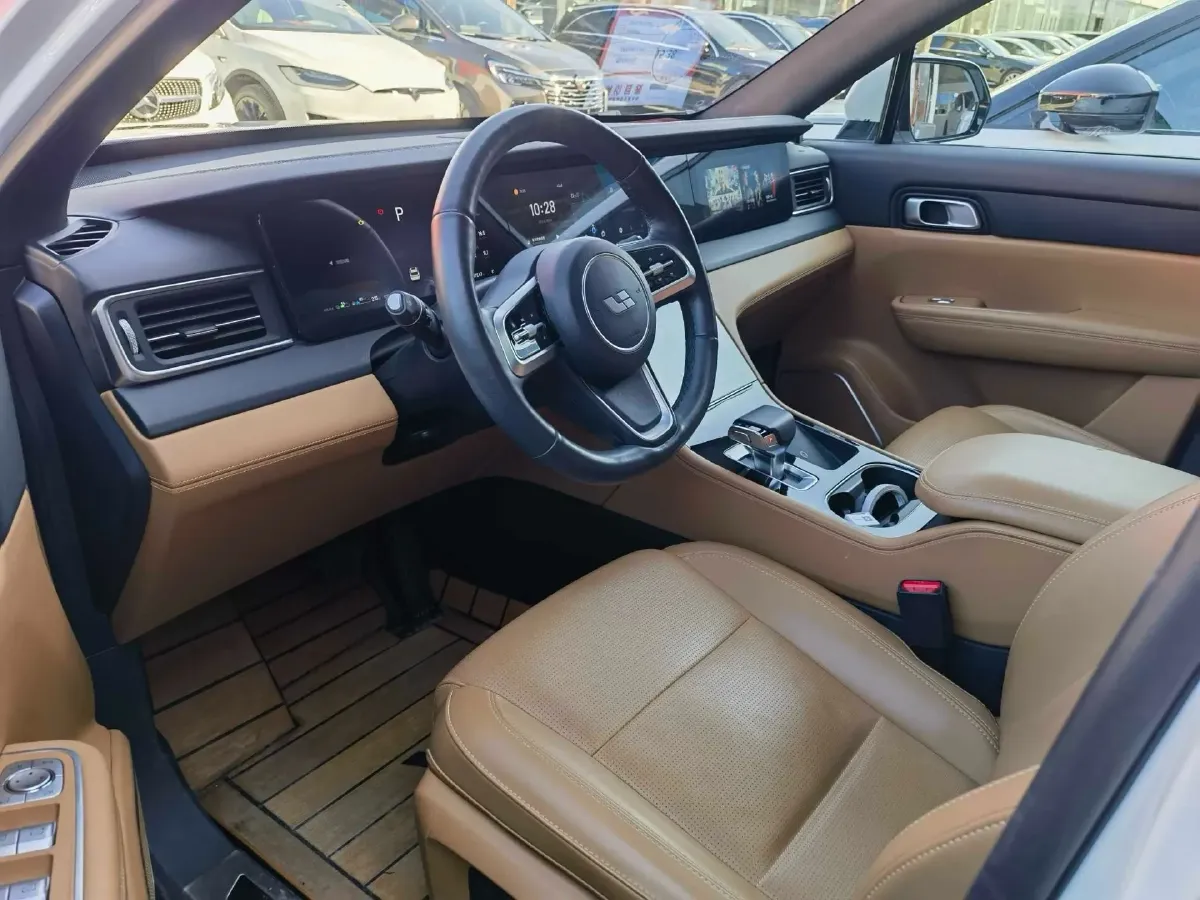 2021 Li ONE Range Extended 131HP REEV 40.5KWH,autocango,china used car exporter,china ev exporter,chinese used car exporter,chinese used ev exporter