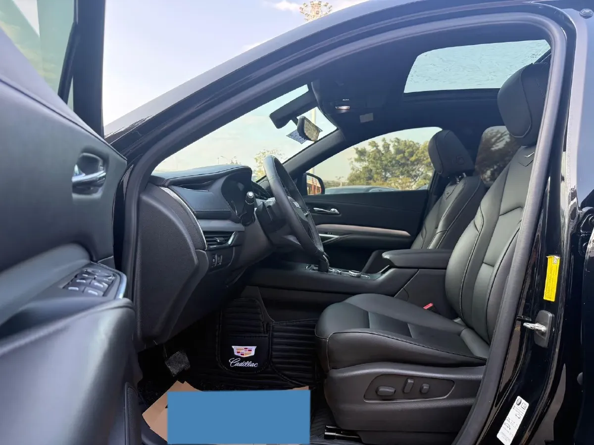 2020 Cadillac XT4 2.0T 241HP L4 9AT,autocango,china used car exporter,china ev exporter,chinese used car exporter,chinese used ev exporter