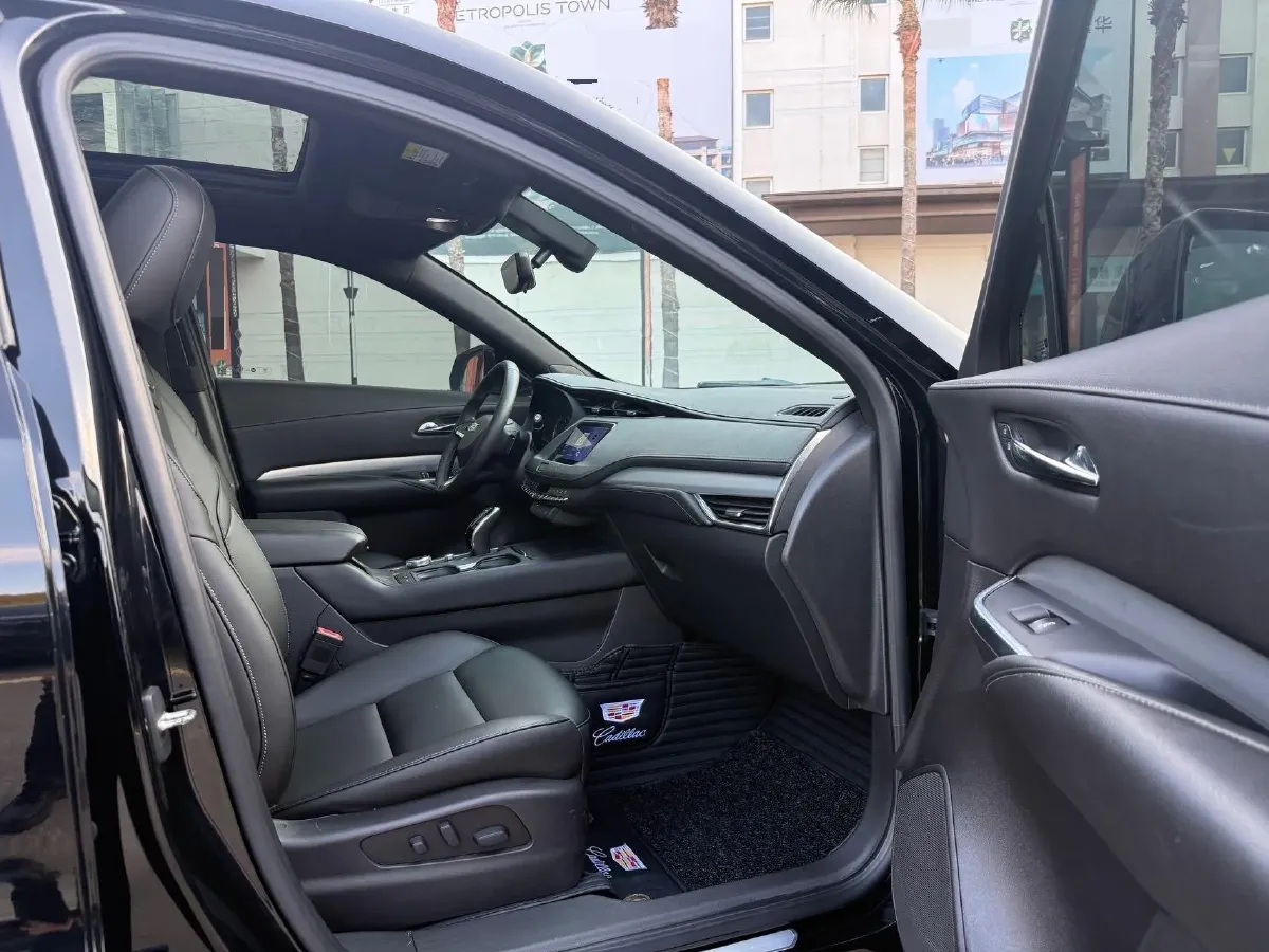 2020 Cadillac XT4 2.0T 241HP L4 9AT,autocango,china used car exporter,china ev exporter,chinese used car exporter,chinese used ev exporter