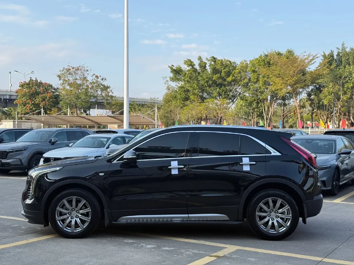 2020 Cadillac XT4 2.0T 241HP L4 9AT,autocango,china used car exporter,china ev exporter,chinese used car exporter,chinese used ev exporter