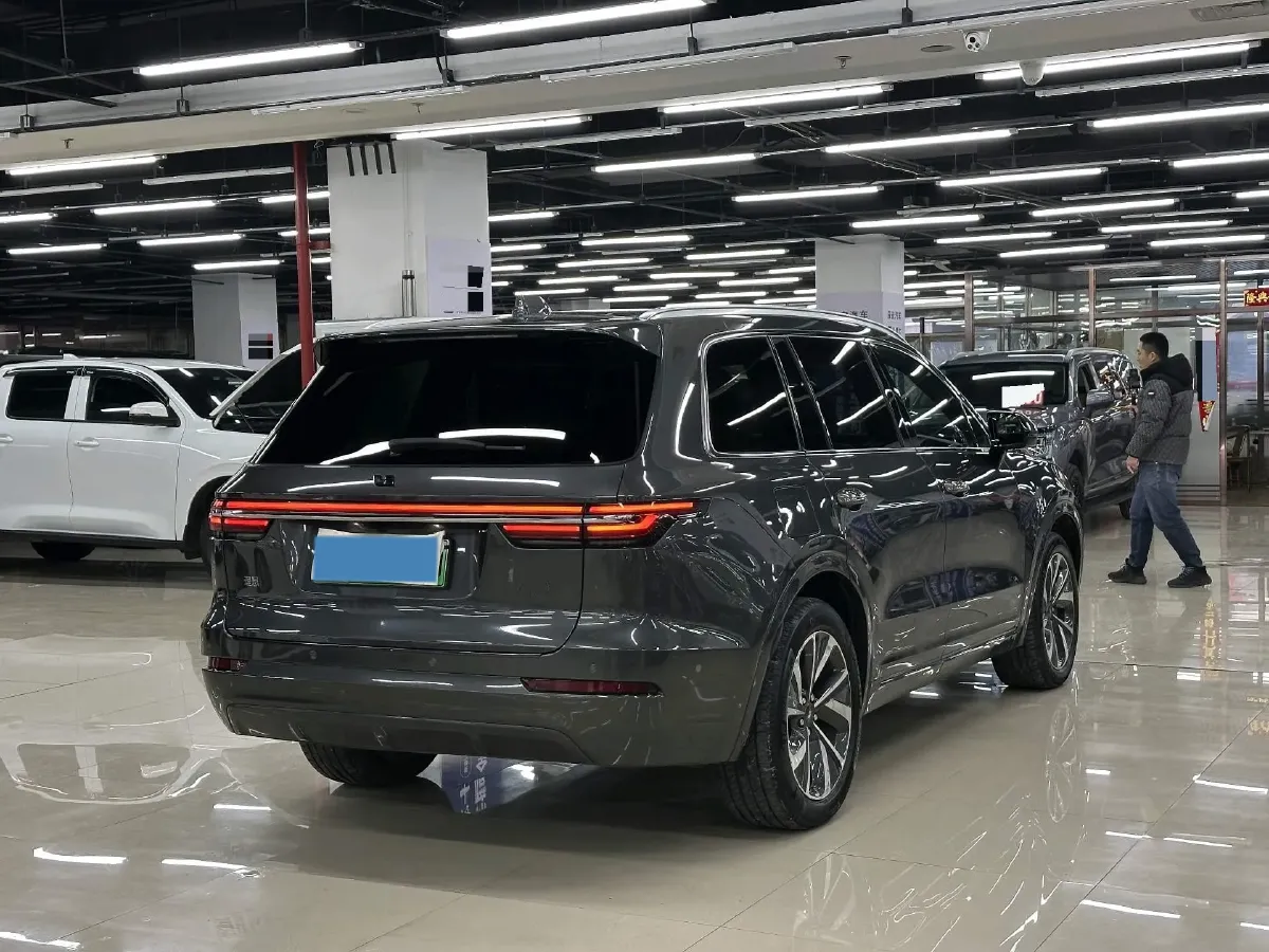 2021 Li ONE Range Extended 131HP REEV 40.5KWH,autocango,china used car exporter,china ev exporter,chinese used car exporter,chinese used ev exporter