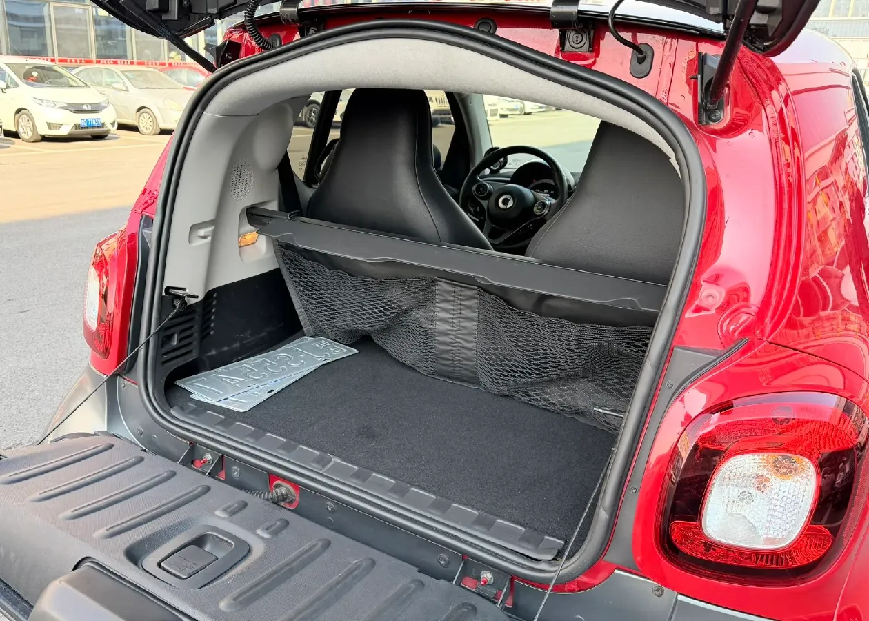 2019 Smart smart fortwo 0.9T 90HP L3 6DCT,autocango,china used car exporter,china ev exporter,chinese used car exporter,chinese used ev exporter