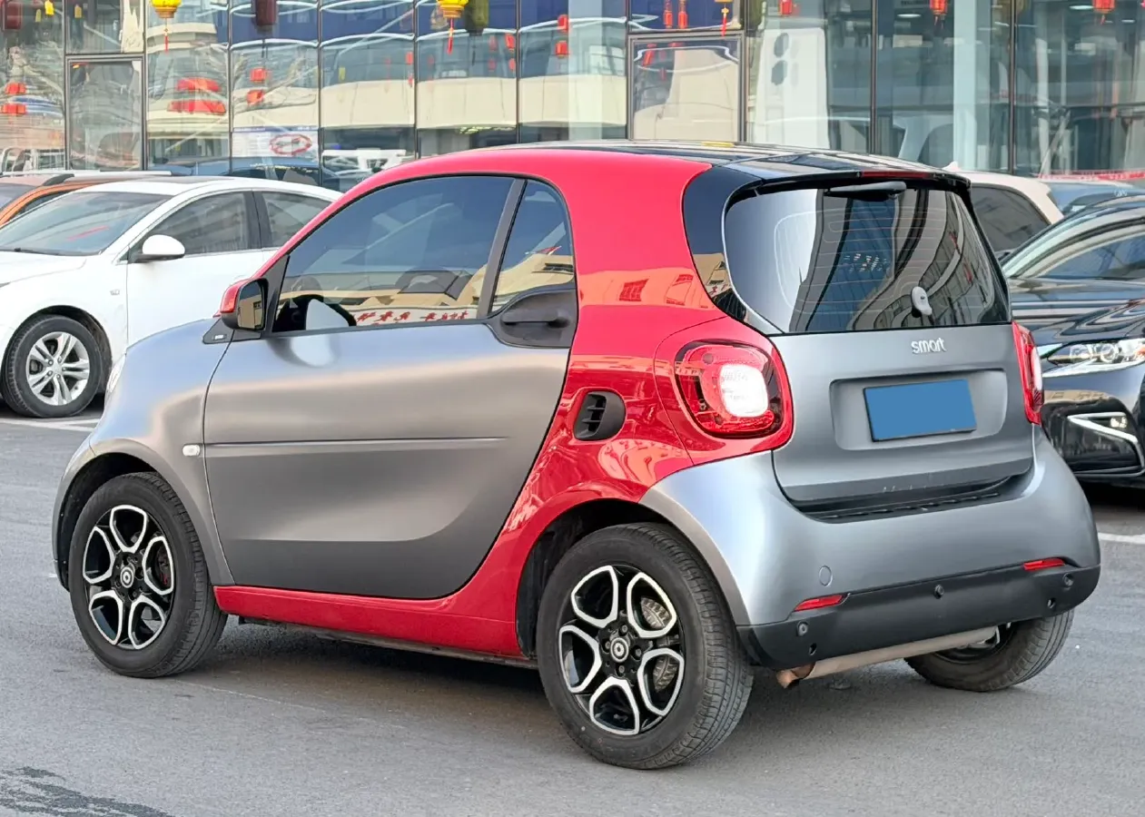 2019 Smart smart fortwo 0.9T 90HP L3 6DCT,autocango,china used car exporter,china ev exporter,chinese used car exporter,chinese used ev exporter
