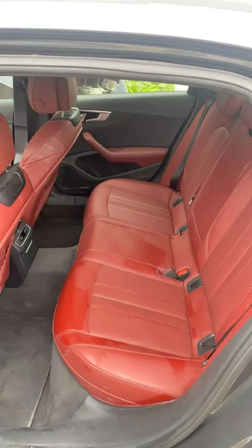 2024 Audi A4L 2.0T 190HP L4 7DCT,autocango,china used car exporter,china ev exporter,chinese used car exporter,chinese used ev exporter