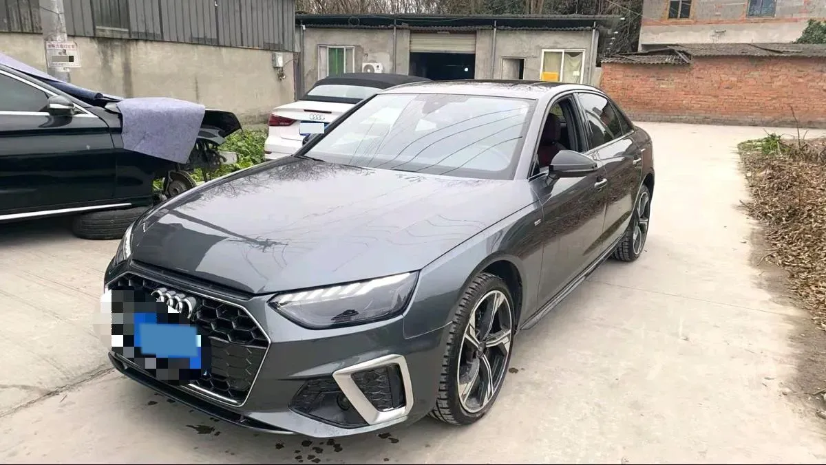2024 Audi A4L 2.0T 190HP L4 7DCT,autocango,china used car exporter,china ev exporter,chinese used car exporter,chinese used ev exporter