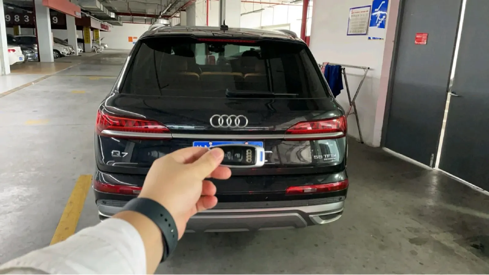 2023 Audi Q7 2.0T 265HP L4 8AT,autocango,china used car exporter,china ev exporter,chinese used car exporter,chinese used ev exporter