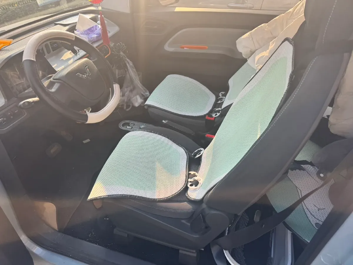 2022 LingBox uni BEV 11.52KWH,autocango,china used car exporter,china ev exporter,chinese used car exporter,chinese used ev exporter