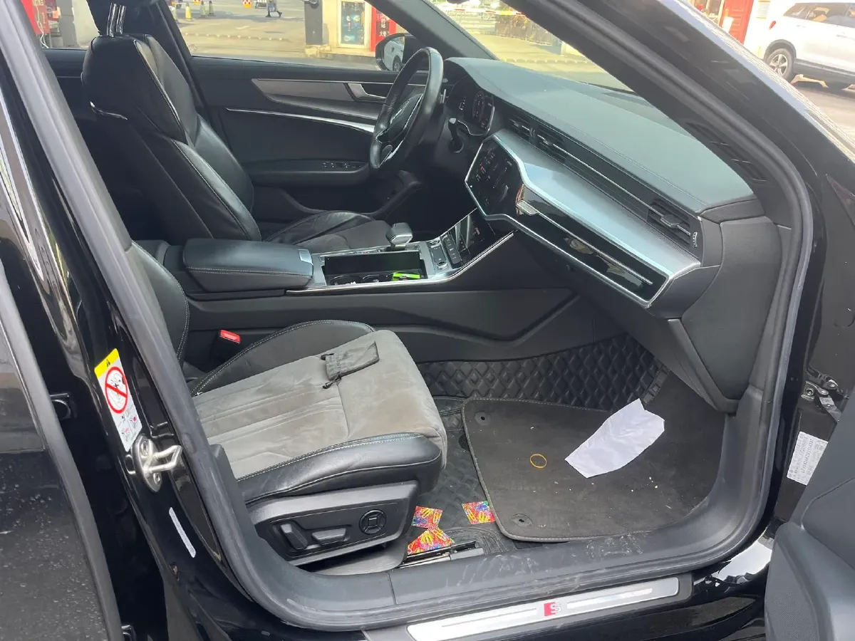 2021 Audi A6L 2.0T 224HP L4 7DCT,autocango,china used car exporter,china ev exporter,chinese used car exporter,chinese used ev exporter