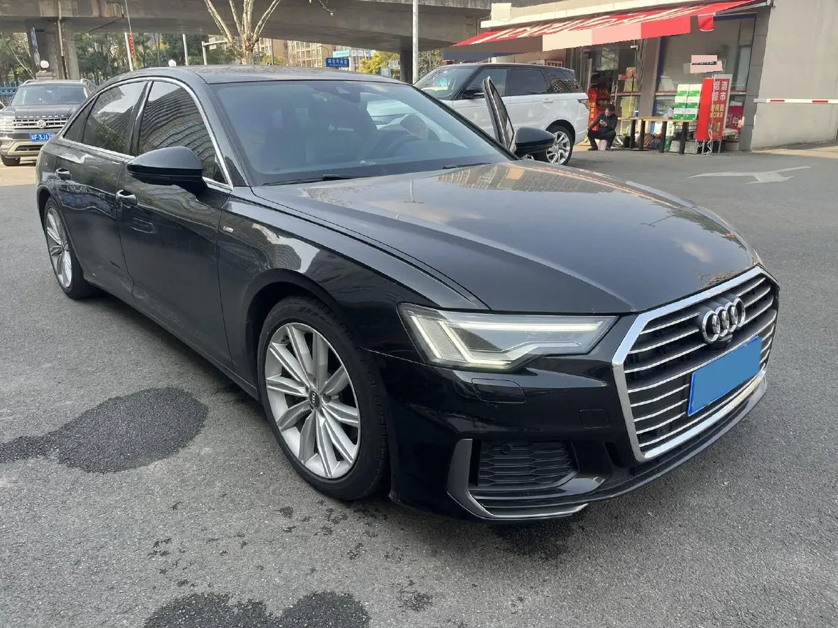 2021 Audi A6L 2.0T 224HP L4 7DCT,autocango,china used car exporter,china ev exporter,chinese used car exporter,chinese used ev exporter