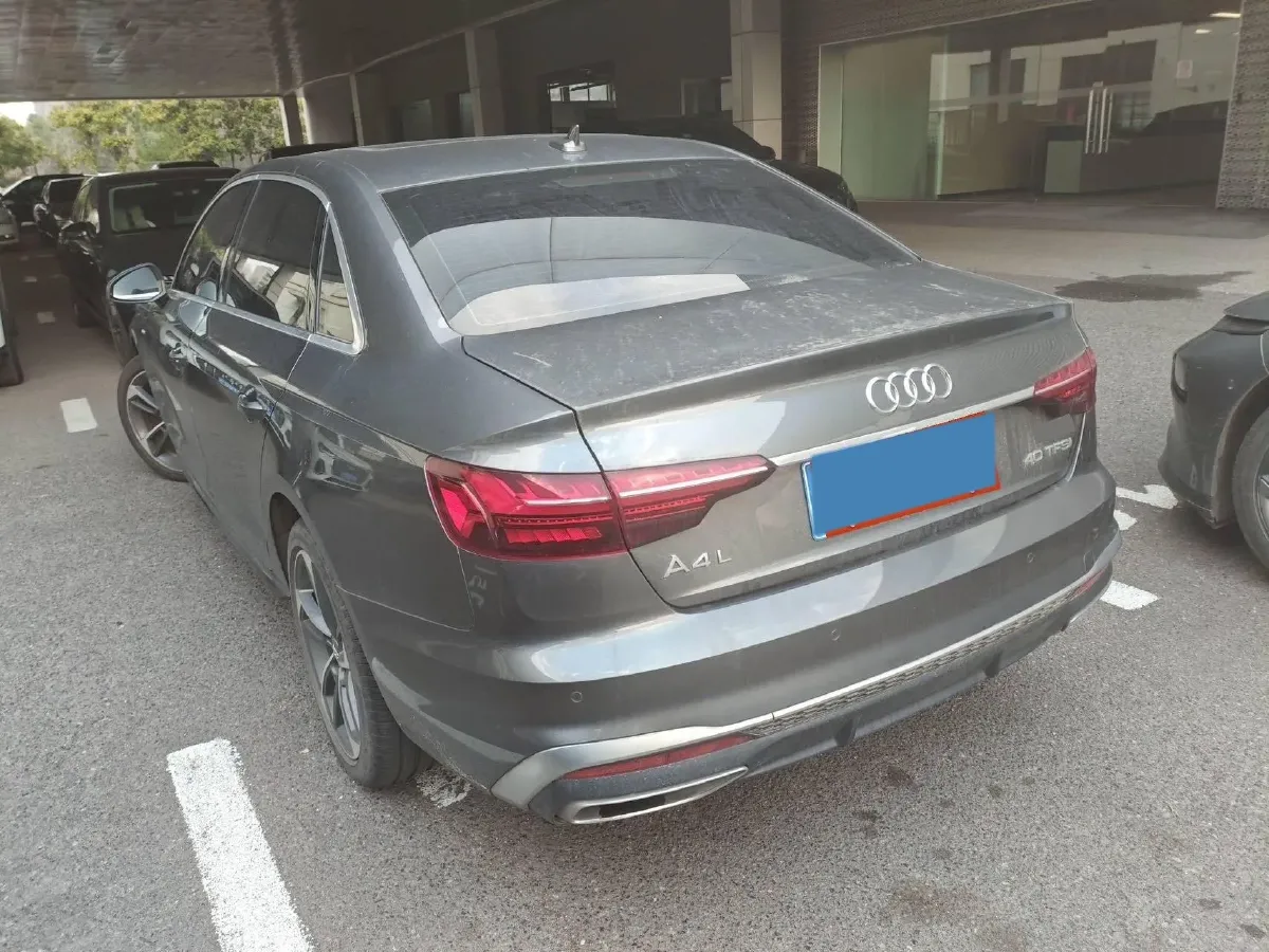 2020 Audi A4L 2.0T 150HP L4 7DCT,autocango,china used car exporter,china ev exporter,chinese used car exporter,chinese used ev exporter