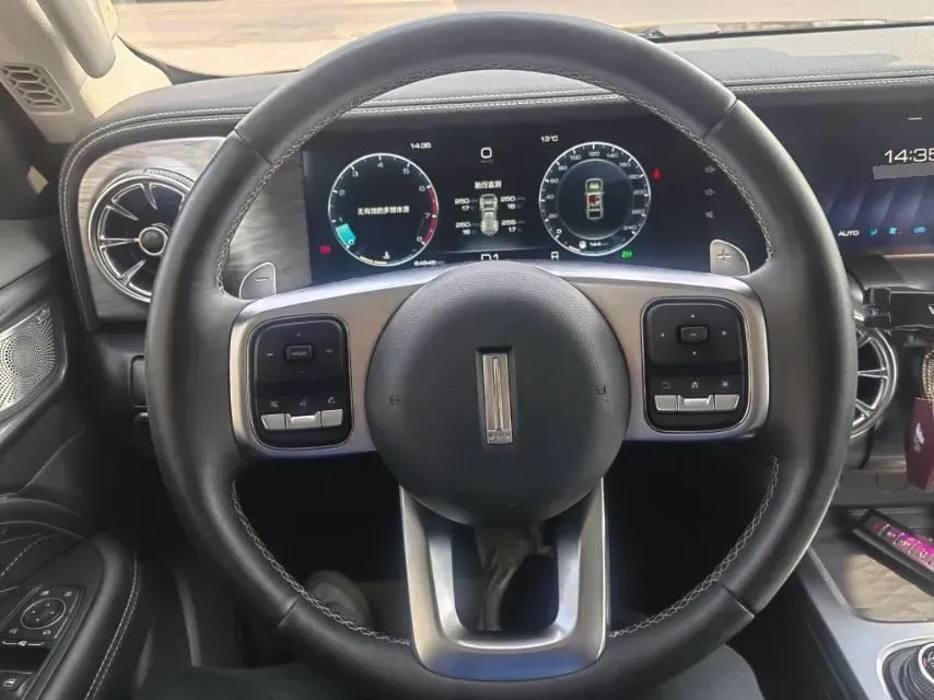 2021 Tank 300 2.0T 227HP L4 8AT,autocango,china used car exporter,china ev exporter,chinese used car exporter,chinese used ev exporter