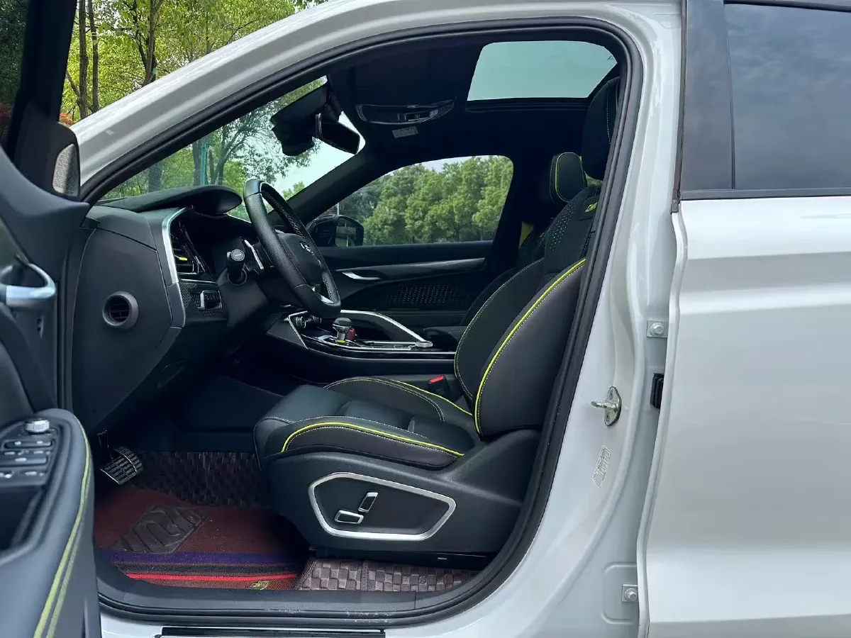 2021 Geely Tugella 2.0T 238HP L4 8AT,autocango,china used car exporter,china ev exporter,chinese used car exporter,chinese used ev exporter