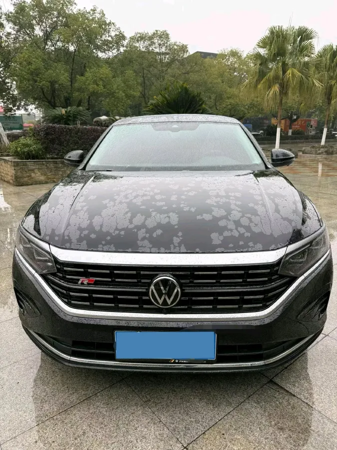 2024 Volkswagen Passat 2.0T 220HP L4 7DCT,autocango,china used car exporter,china ev exporter,chinese used car exporter,chinese used ev exporter