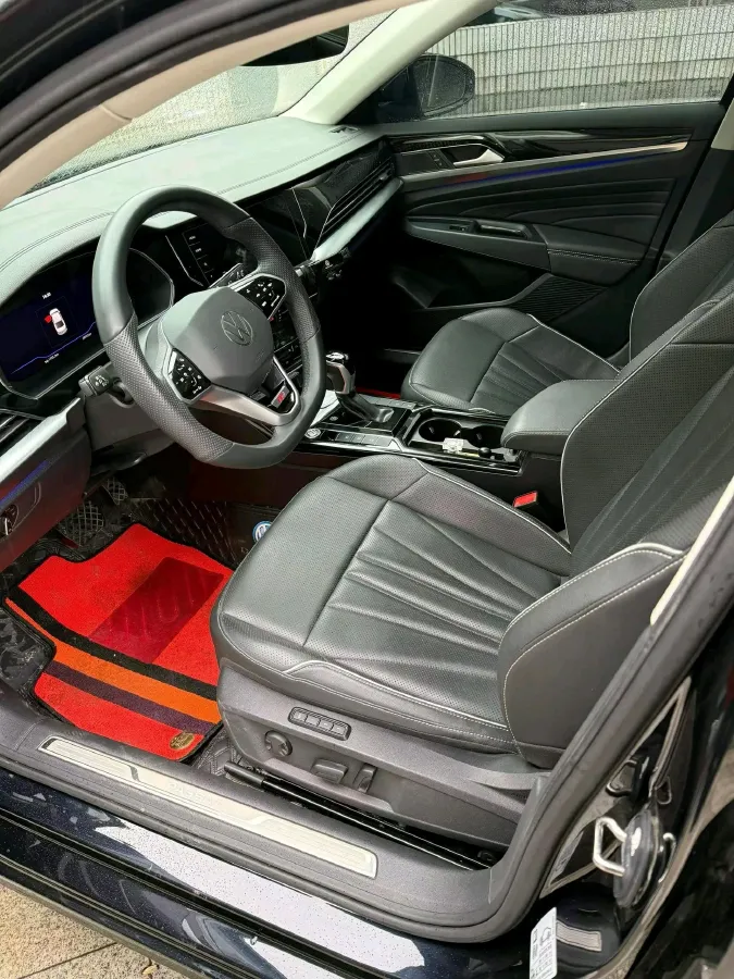 2024 Volkswagen Passat 2.0T 220HP L4 7DCT,autocango,china used car exporter,china ev exporter,chinese used car exporter,chinese used ev exporter